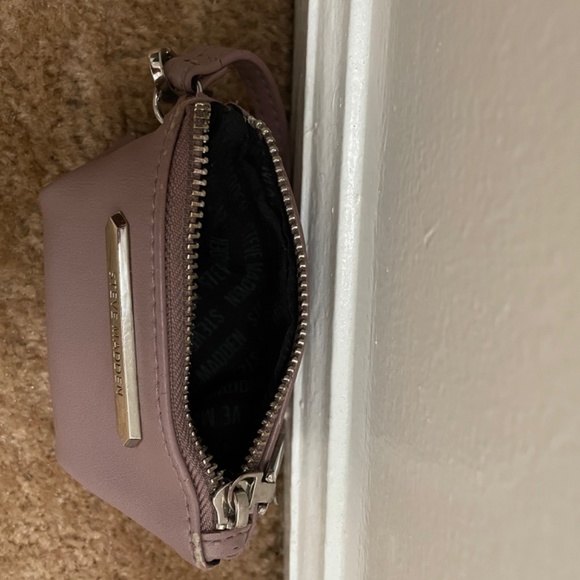 MK Purse with an Steve Madden Pouch - Picture 6 of 6